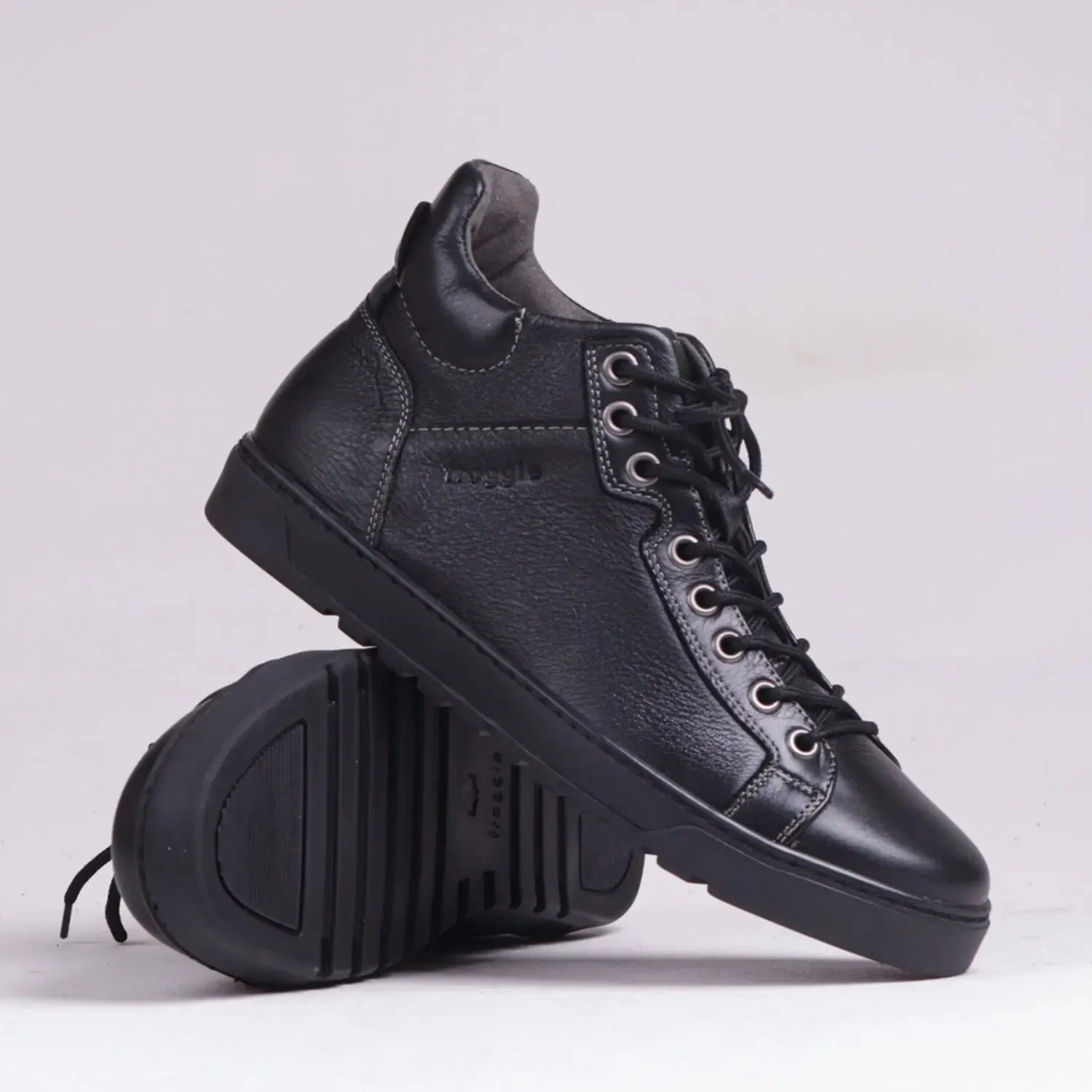 Men's High top Sneaker with Removable Footbed in Black - 11850